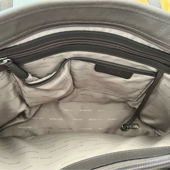 Michael Kors Handbag - Picture 5 of 6